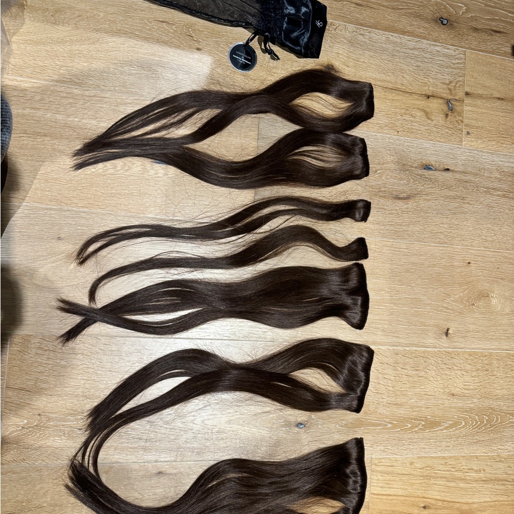 Clip In Hair Extensions - NWT - Picture 5 of 10